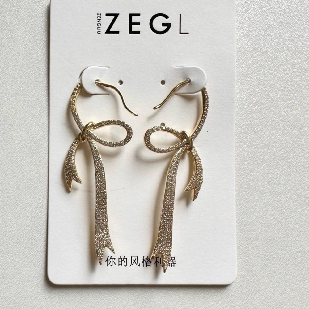 Gold Bow Earrings